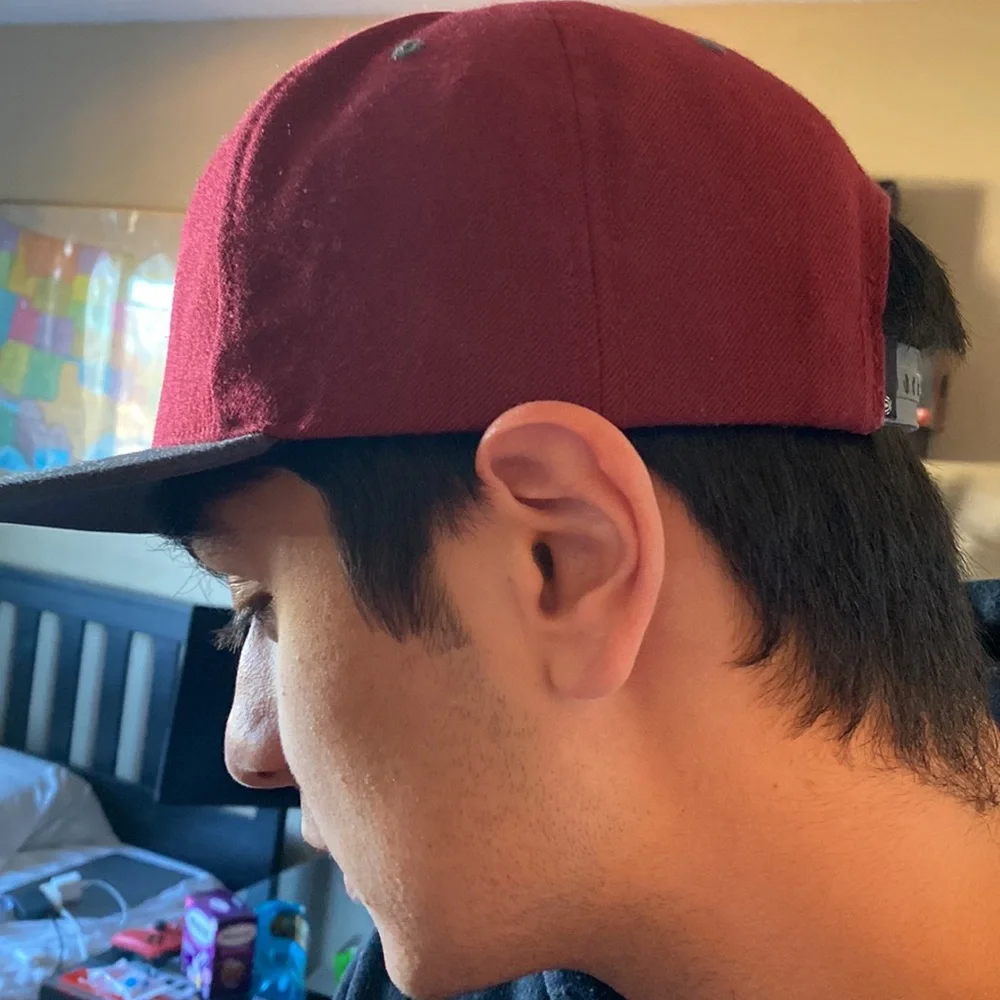 Element authentic cut2266P style MAHTIBAL burgundy and gray sizeOSFA
